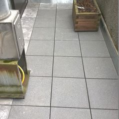 Dachdeckermeisterbetrieb Wessel-Terharn - Balkonboden aus Steinplatten